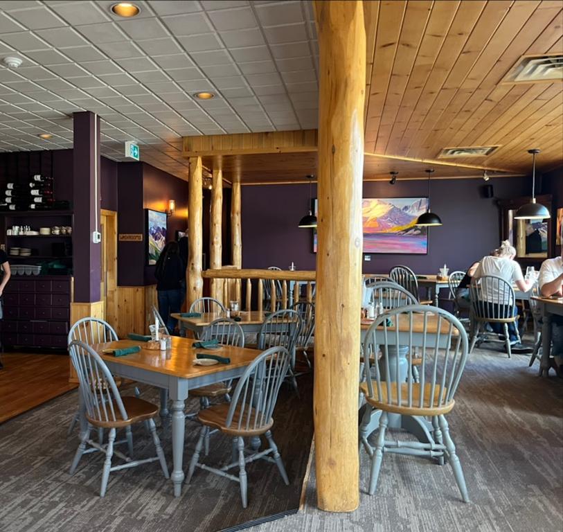 fiddle-river-restaurant-1750132535889