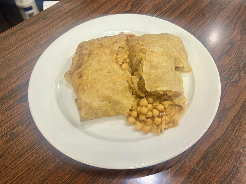 famenas-famous-roti-curry-5