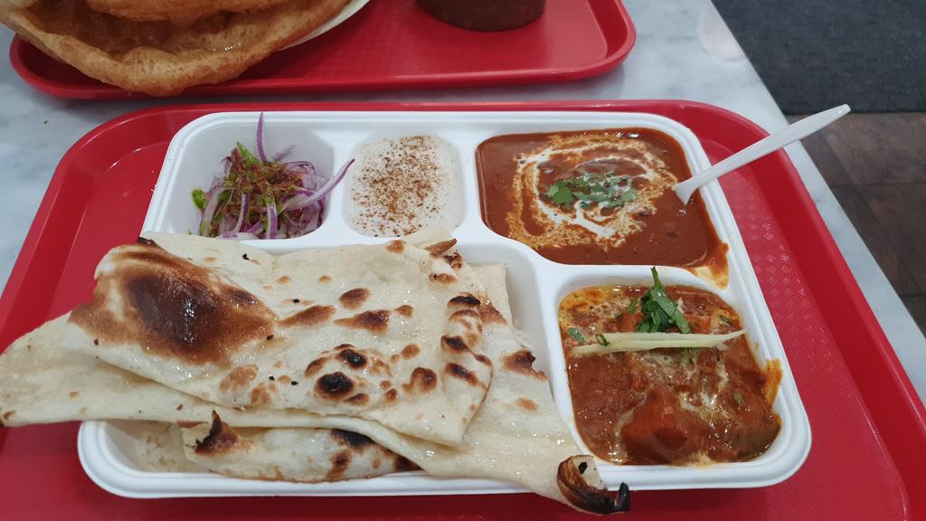 ushnas-restaurant-the-street-indian-taste-2