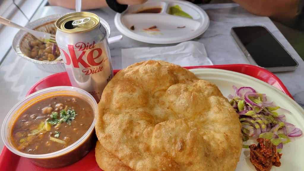 ushnas-restaurant-the-street-indian-taste-3