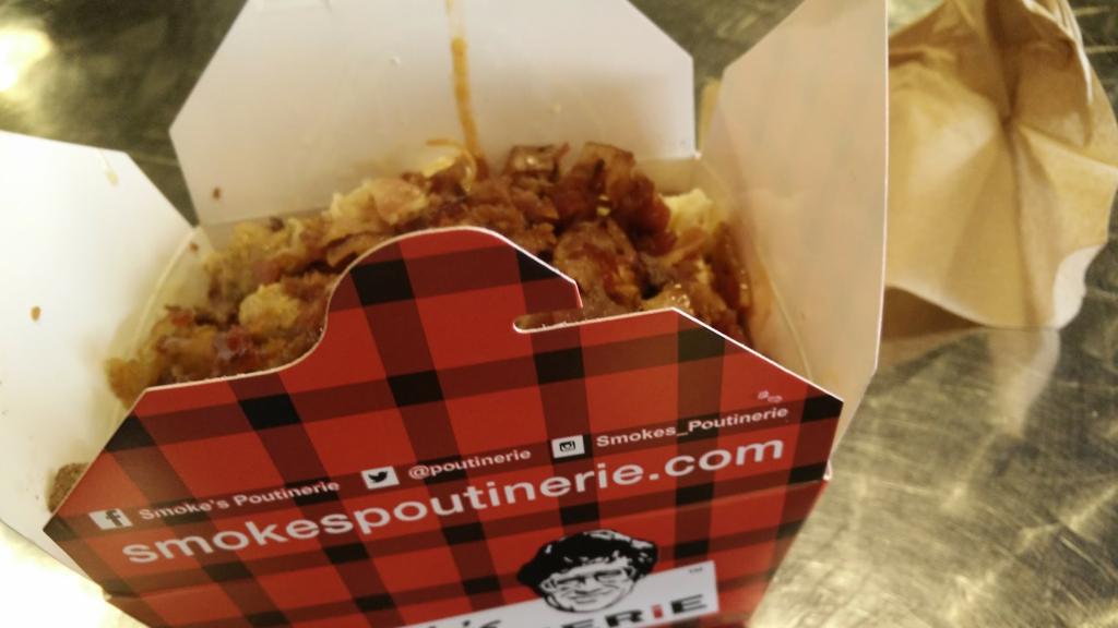 smokes-poutinerie-st-johns-3