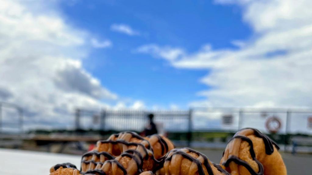 seaside-sugars-donuts-and-dogs-2