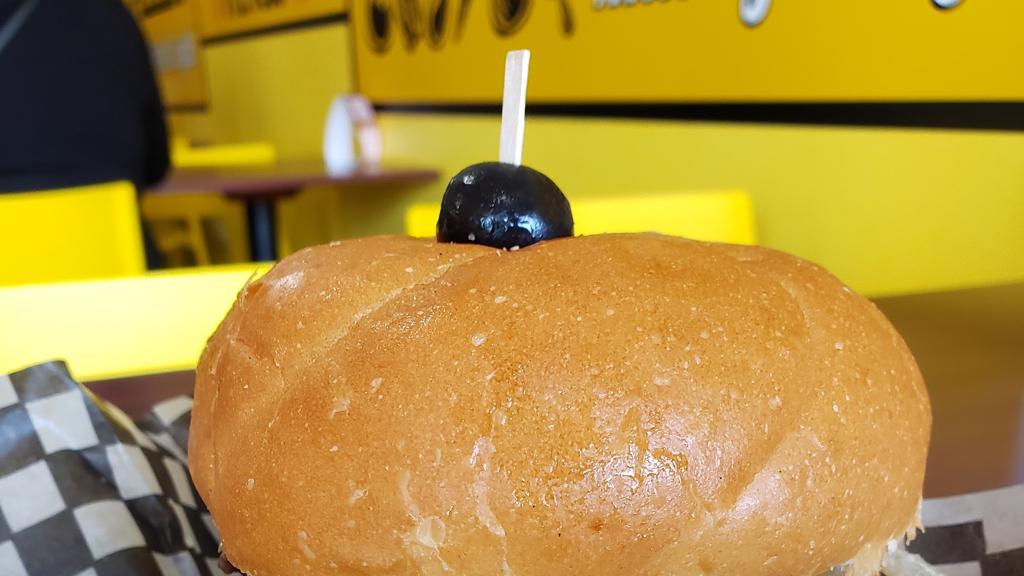 charger-gourmet-burgers-poutine-2