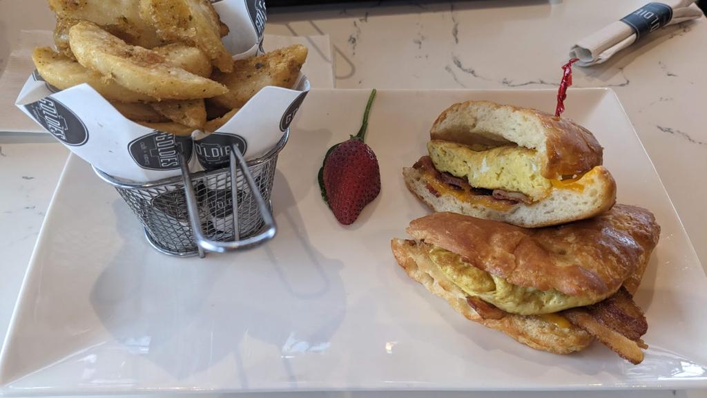 goldies-cafe-eatery-2