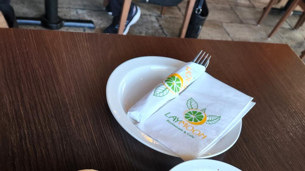 laymoon-restaurant-cafe-3