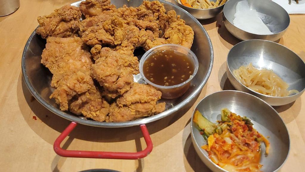 moms-kitchen-korean-cuisine-2