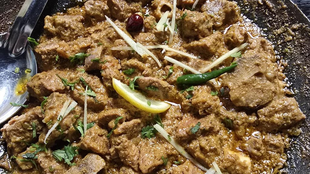 butt-karahi-famous-halal-pakistani-restaurant-2