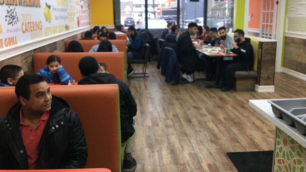 zesty-pita-shawarma-halal-catering-oakville-restaurant-4