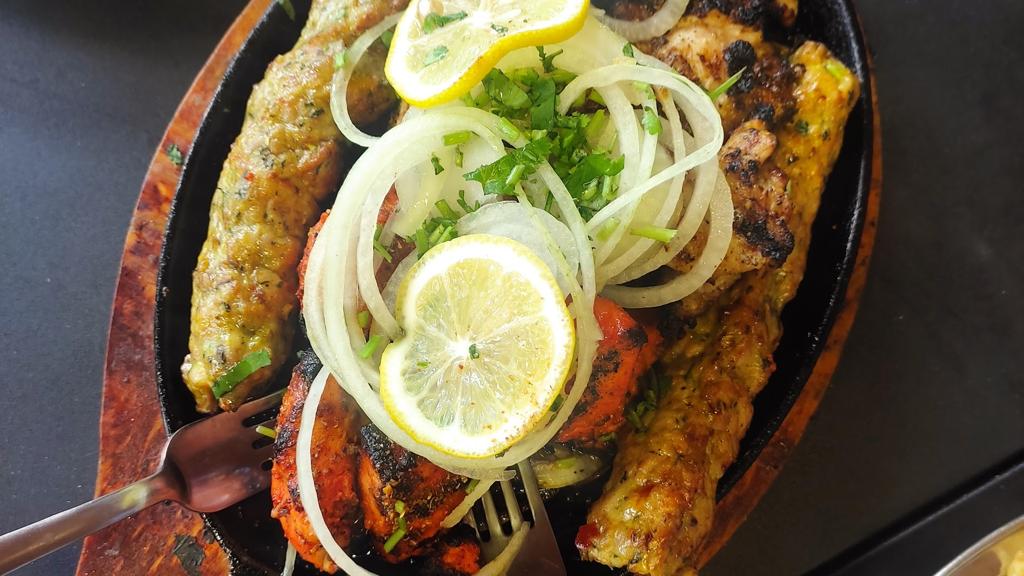 lahori-karahi-taste-restaurant-hand-slaughtered-halal-3