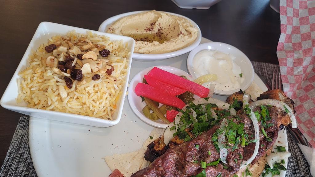 layalina-beirut-restaurant-3