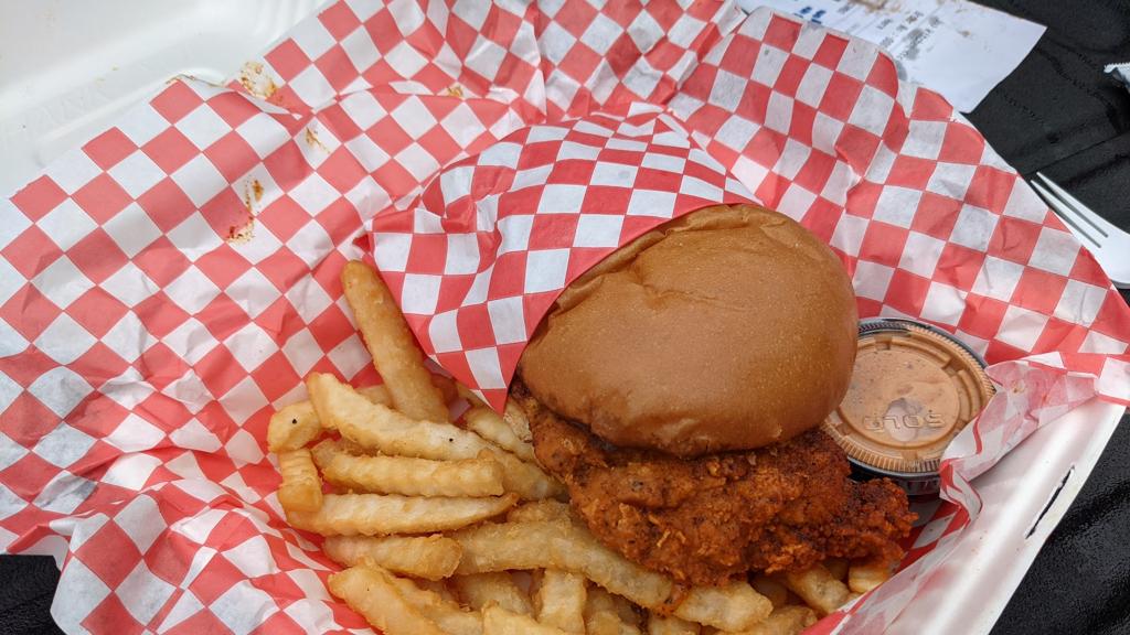 pennys-hot-chicken-2