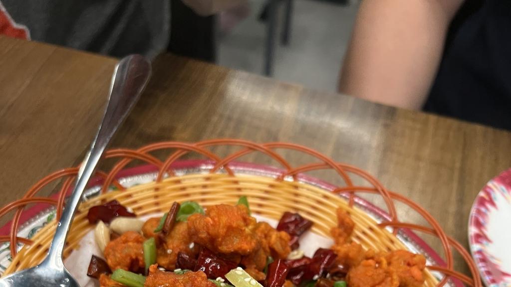 magical-taste-of-chinahalalwoodbine-3