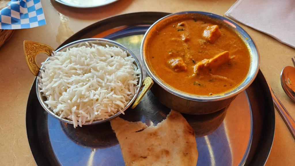 maitreya-authentic-indian-cuisine-bar-restaurant-1