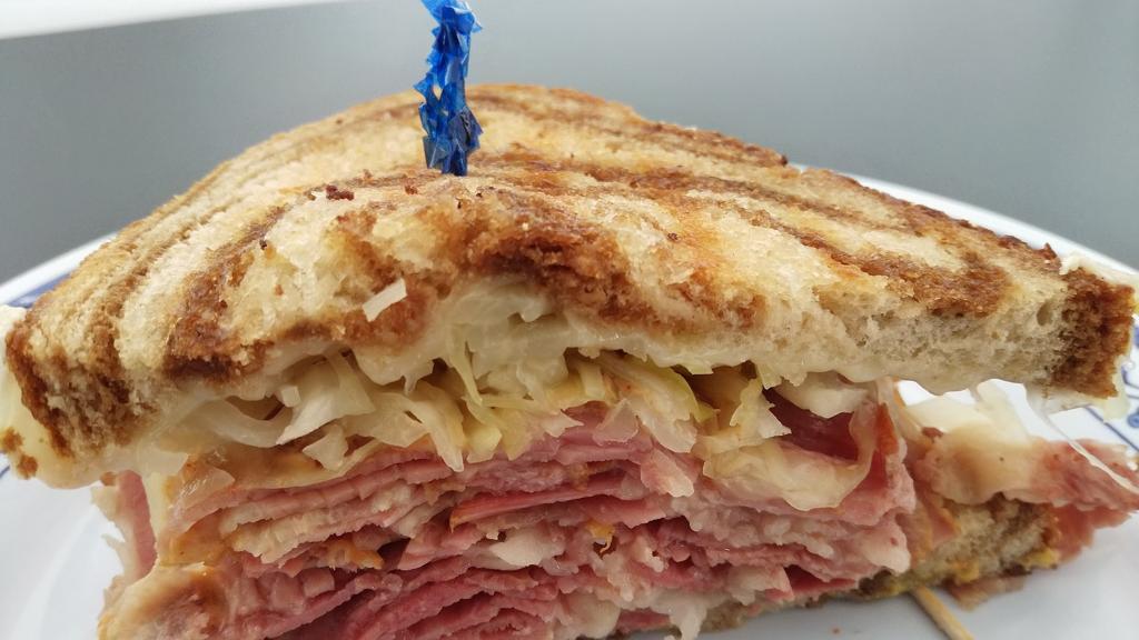 east-meats-west-halal-3