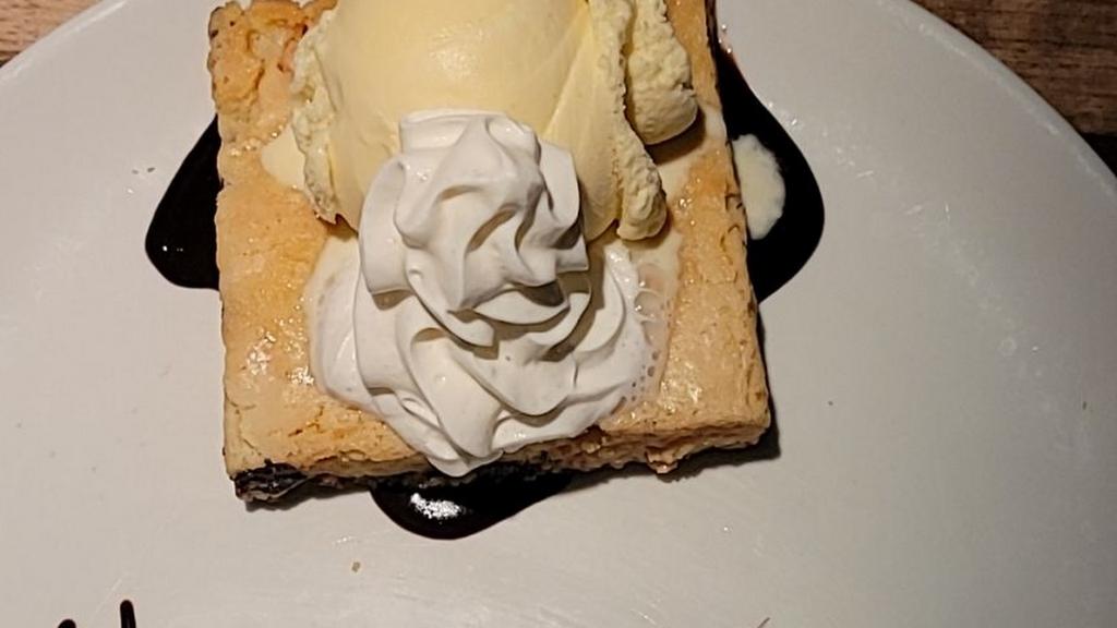 moxies-newmarket-restaurant-2