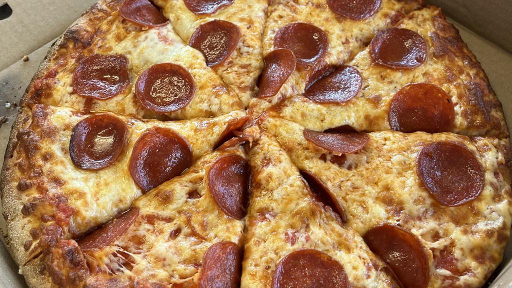 reginos-pizza-newmarket-2