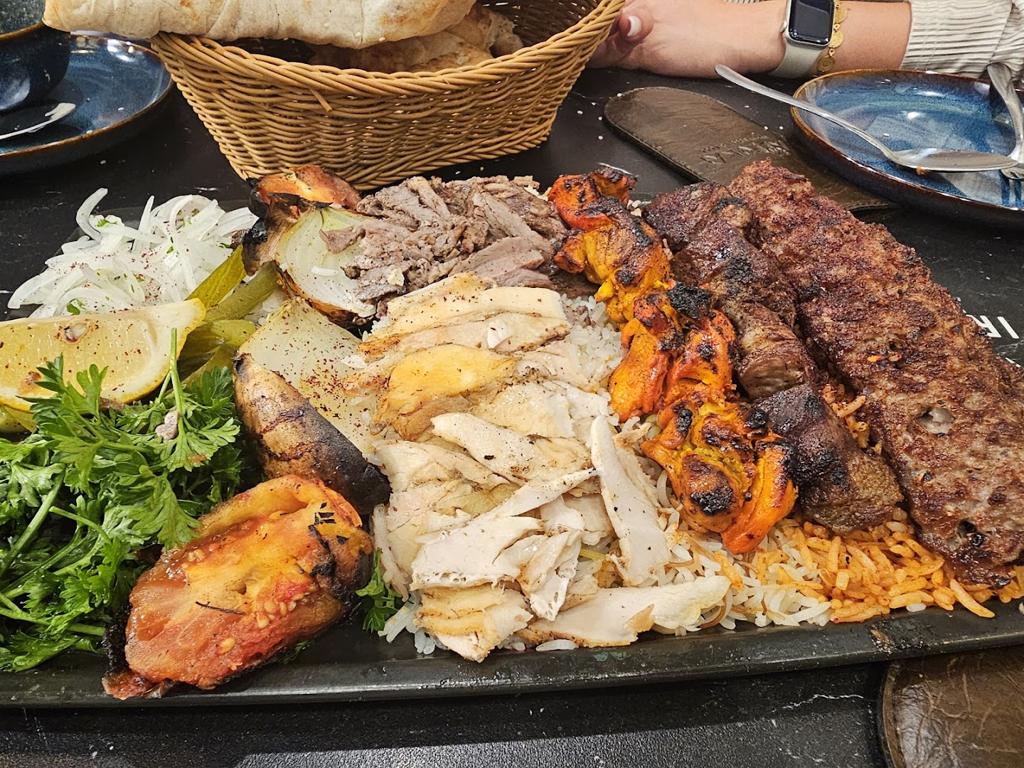 halal-plaza-mississauga-1