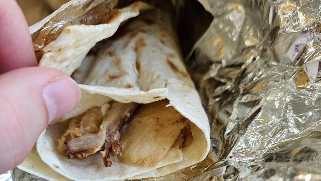 meddyz-shawarma-authentic-mediterranean-halal-restaurant-2