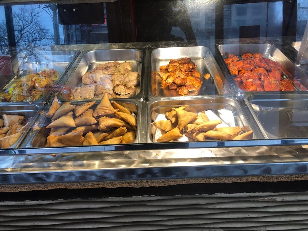 queen-takeout-n-catering-best-halal-pakistani-cuisine-indian-restaurant-chinese-and-hakka-cuisine-in-brampton-4