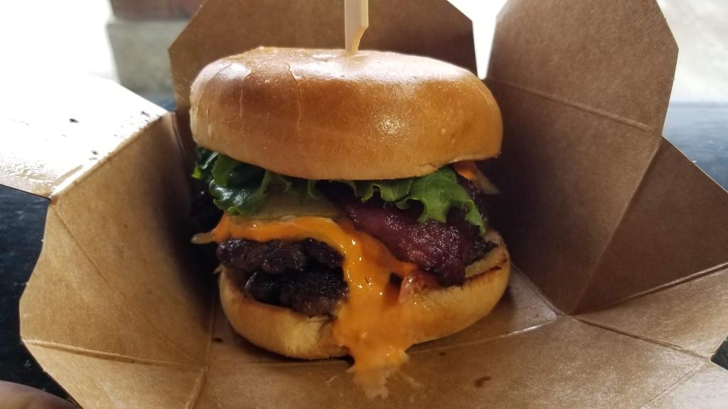 6ixside-burger-pickering-3