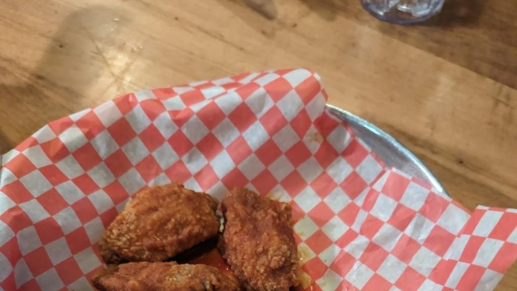 chucks-roadhouse-bar-grill-3