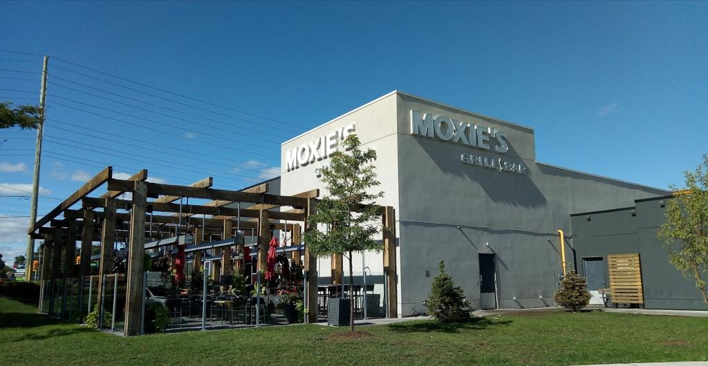 moxies-pickering-restaurant-4