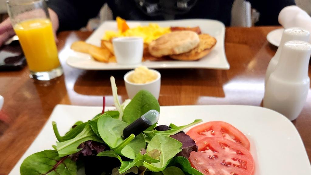 crave-restaurant-2
