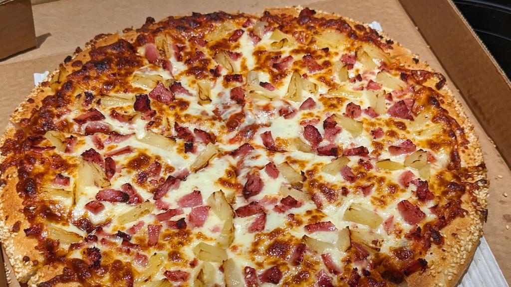 red-swan-pizza-st-thomas-2