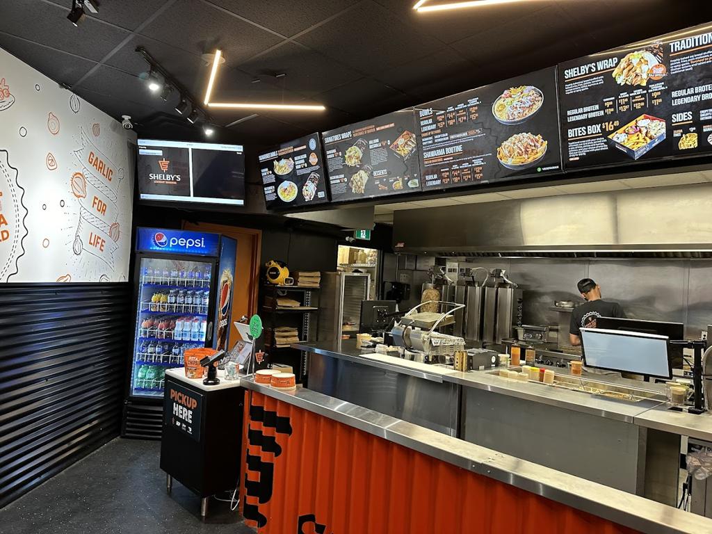 shelbys-legendary-shawarma-masonville-4