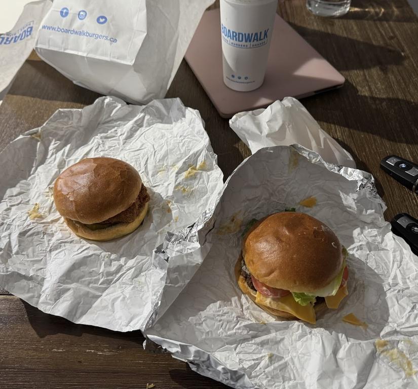 boardwalk-fries-burgers-shakes-whitby-5