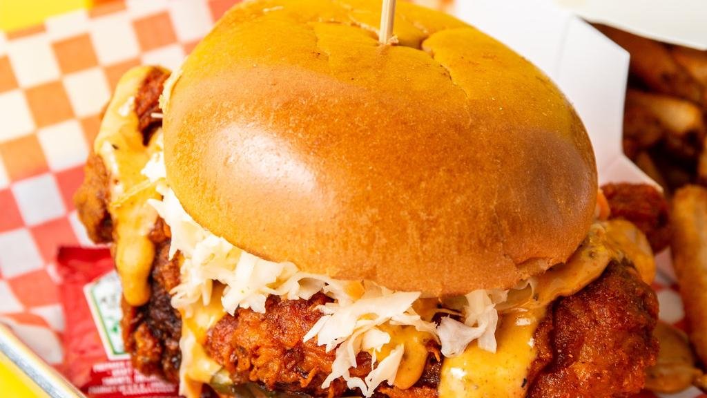 juicy-birds-nashville-hot-chicken-waterloo-3