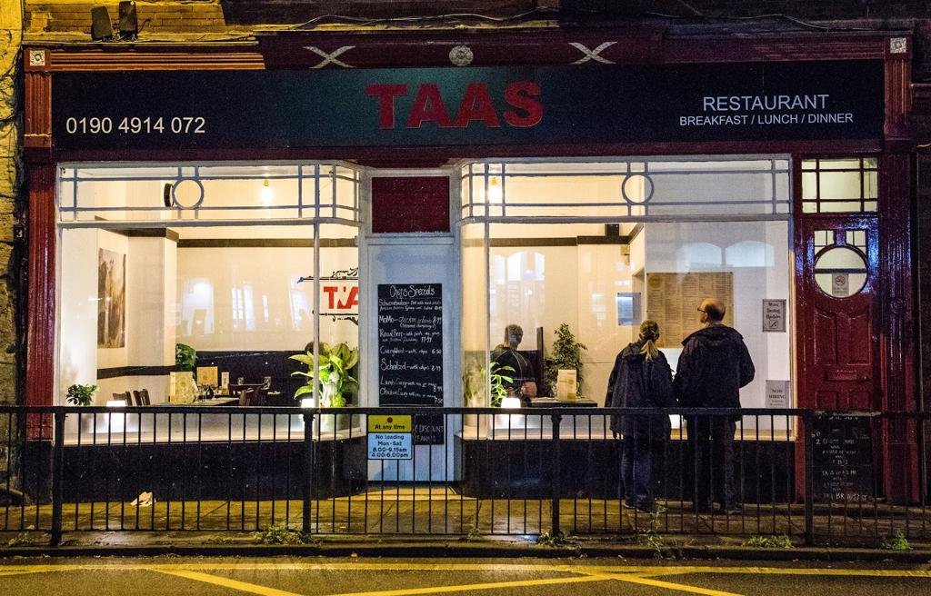 taas-restaurant-4