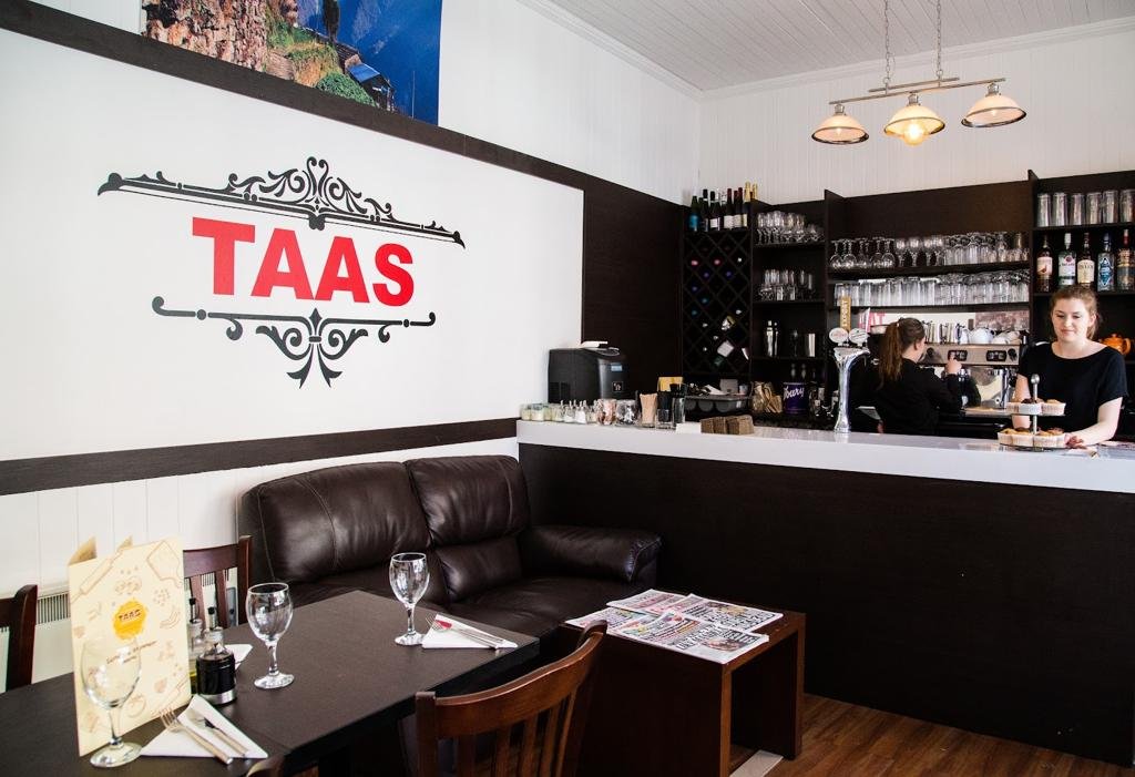 taas-restaurant-9