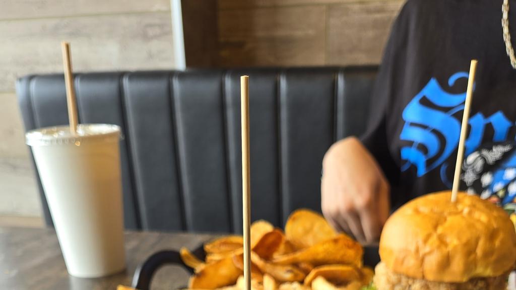 b12-burger-kirkland-2