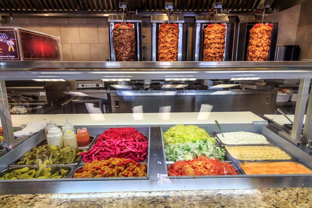 mr-shawarma-restaurant-4