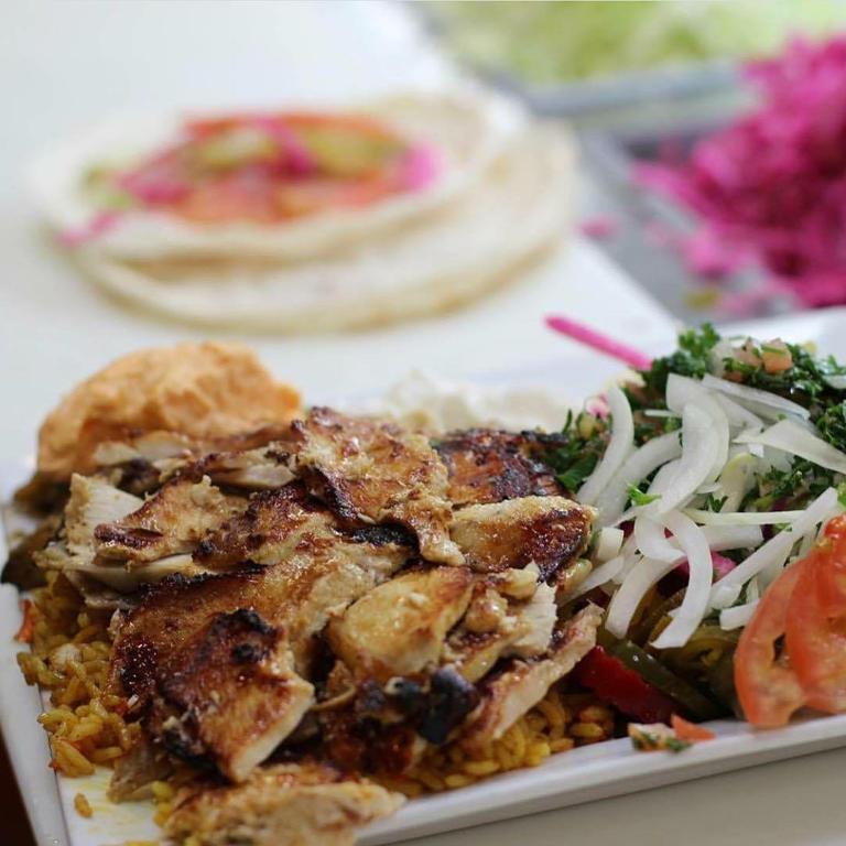 mr-shawarma-restaurant-8