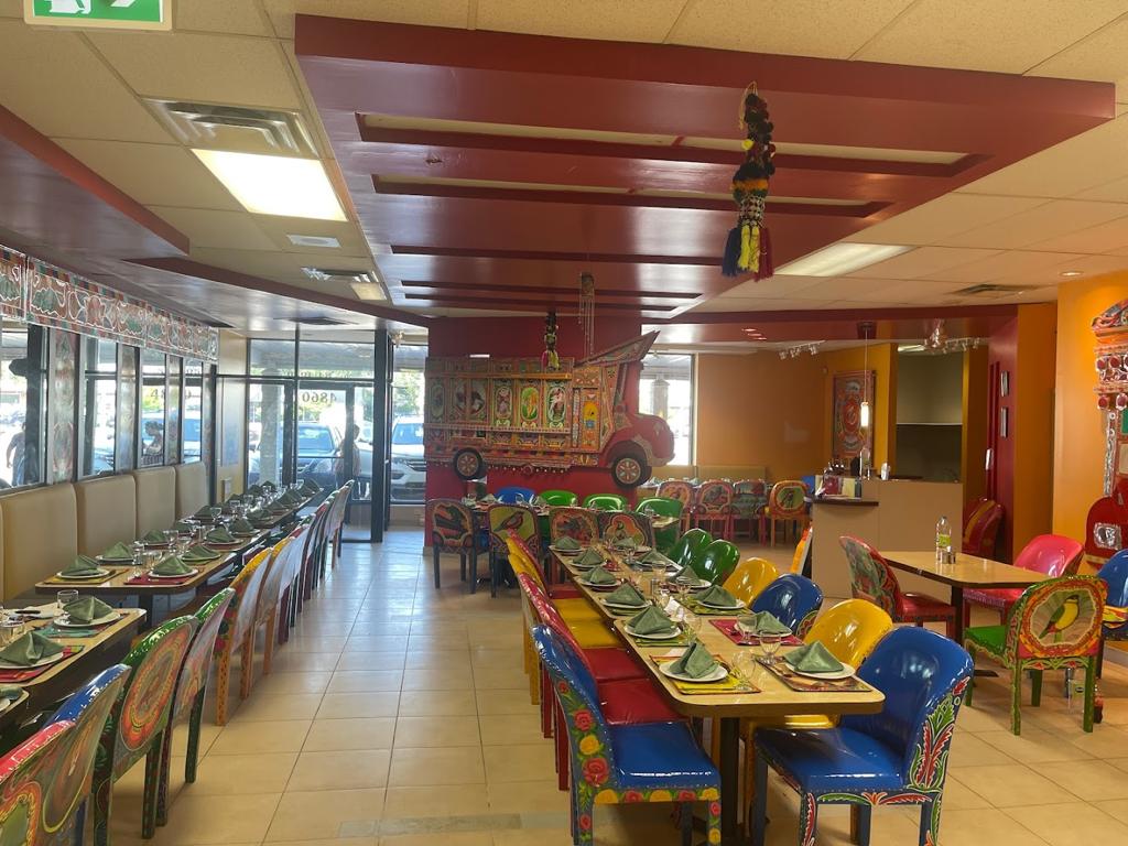 khanjee-restaurant-4