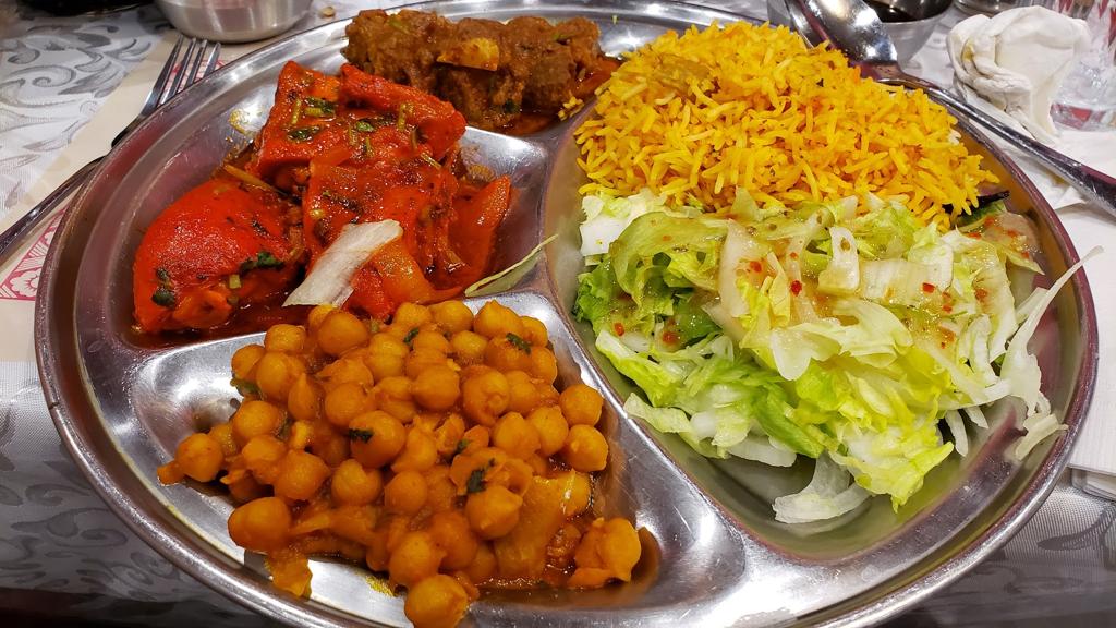 salateen-restaurant-2