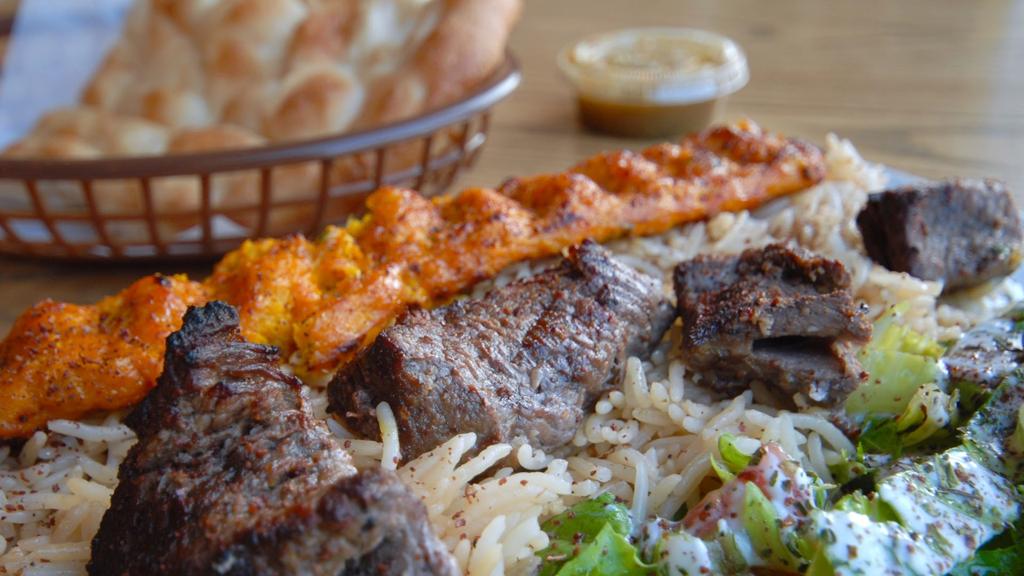 lafghan-grillade-kababs-shish-taouk-burgers-poutine-halal-livraison-delivery-takeout-catering-2