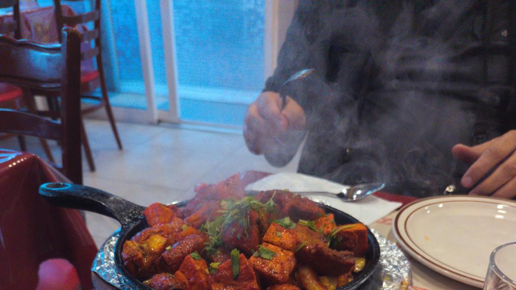 salateen-restaurant-3