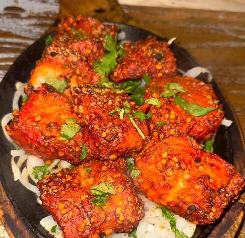 sana-restaurant-halal-crescent-5