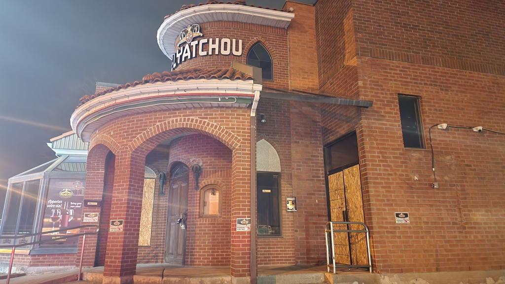 belyatchou-grilling-seafood-2