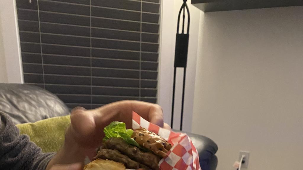 yqr-burgers-2