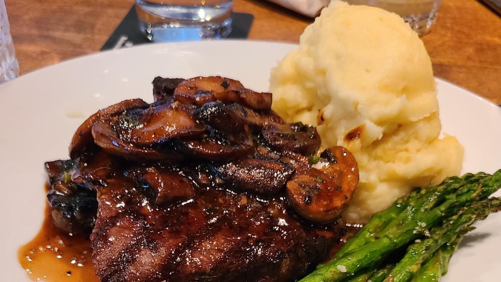 cactus-club-cafe-saskatoon-2