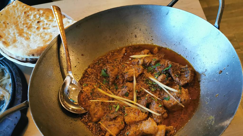karahi-guys-restaurant-2