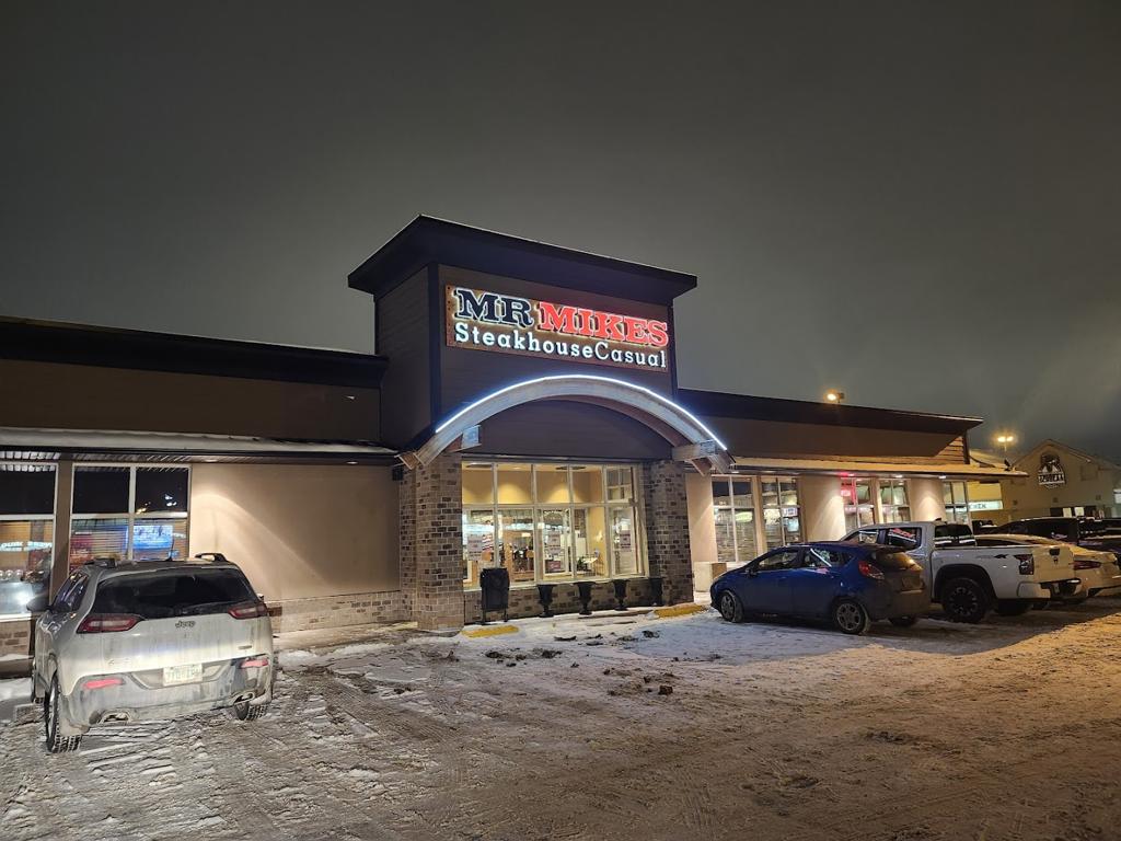 mr-mikes-steakhousecasual-4