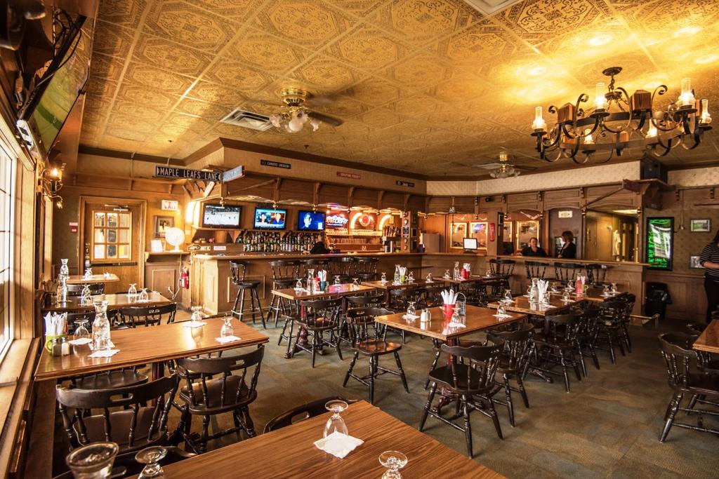gold-pan-saloon-at-the-best-western-gold-rush-inn-4